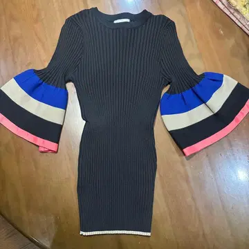 TEVALT 리브 니트 플레어 슬리브 멀티 보더 니트