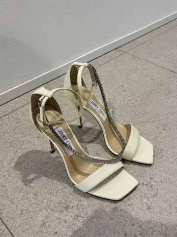 지미추 탈리카 크리스탈 스트랩 샌들 36.5