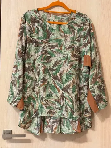 후리후 명선 아네모네 화원 마블 절개 튜닉 블라우스 프리 사이즈