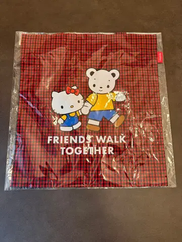 파미리아 헬로키티 토트백 빨간색 체크