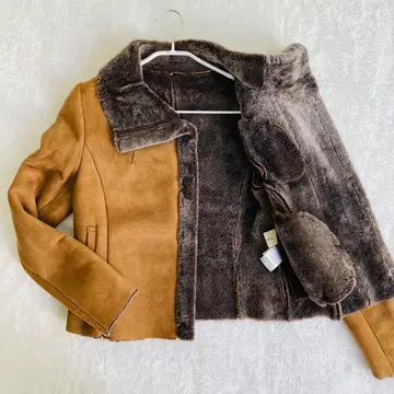 컨디션 최상 DESPRES 양가죽 무스탕 자켓 L 극상의 부드러움