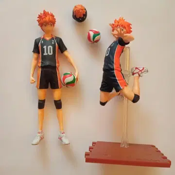 하이큐 히나타 쇼요 피규어 2개 덤 포함 높이 22cm 박스 없음