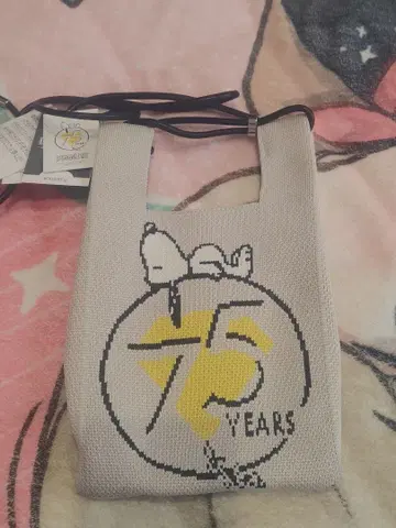 스누피 75주년 숄더백 그레이