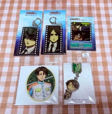 진격의 거인 리바이 엘렌 아크릴 키링 아크릴 스탠드 모음