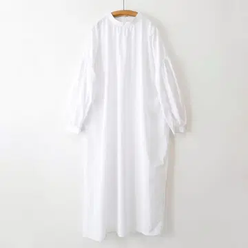 임바이리카 스탠드 칼라 볼륨 슬리브 원피스 볼륨 소매 화이트