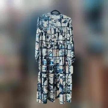 새상품 추가 OFF 올 패턴 4단 티어드 롱 원피스 긴팔 블랙 9251