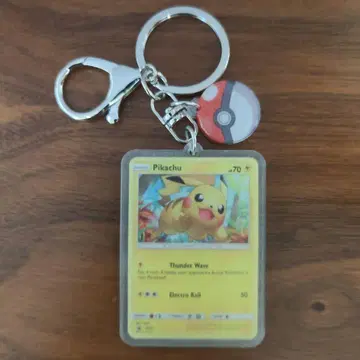 피카츄 키링 포켓몬 카드
