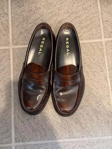 REGAL 코인 로퍼 브라운