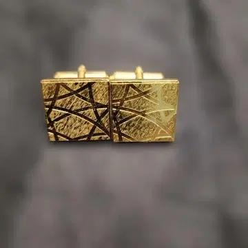 ROYAL CATTLE 커프스 골드 컬러