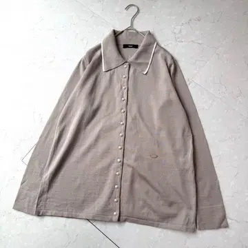 새상품급 Rene 루네 폴로 니트 가디건 36 베이지