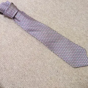 페라가모 실크 넥타이 핑크 그레이