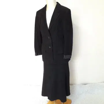 새상품급 Rozenfur 로젠퍼 스커트 수트 셋업 블랙 벨로아