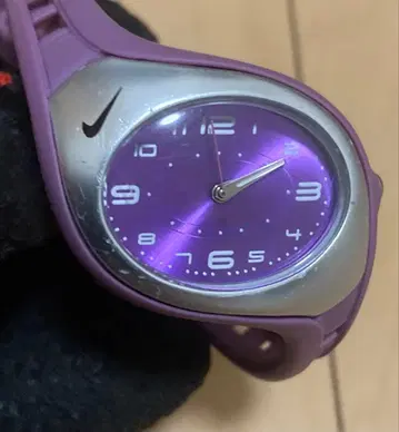 나이키 퍼플 쿼츠 손목시계 배터리 교체 완료 작동품