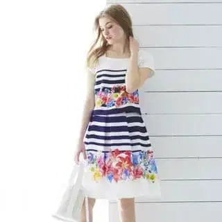 초레어 완판템 QUEENS COURT 셋업 꽃무늬 보더 0