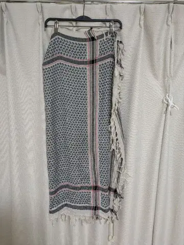 nonnative 기하학 패턴 프린지 부착 스톨