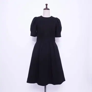 SNIDEL 블랙 원피스 핏&플레어 퍼프 슬리브 무릎 기장 포멀