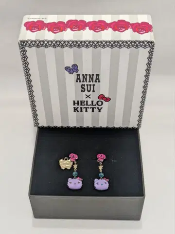ANNA SUI x HELLO KITTY 귀걸이