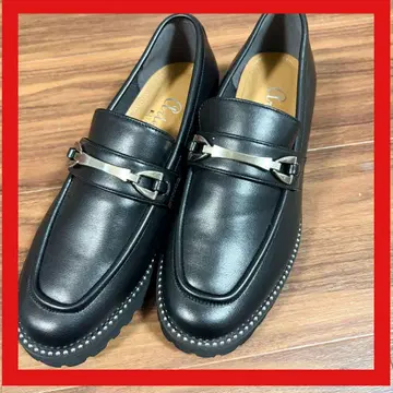 새상품 artemis by DIANA 볼 체인 통굽 비트 로퍼