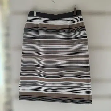 아쿠아 스큐텀 보더 스커트 일본제 고급 깔끔한