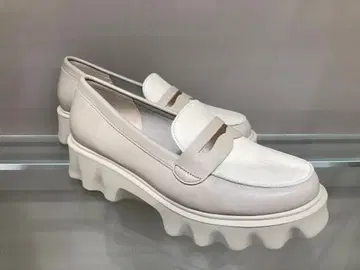 t.e.n 통굽 오크 베이지 로퍼 천연 가죽