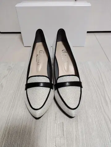 새상품 다이애나 DIANA 24.0cm 힐 포함 로퍼 고급