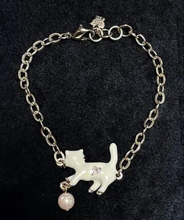 안나수이 고양이 모티브 팔찌 [새상품 미사용] 흰 고양이