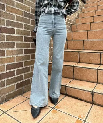 continuer de NICE CLAUP 키라키라 세미 플레어 데님