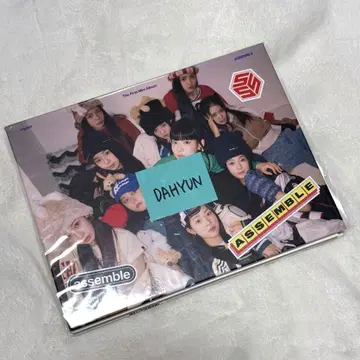 triplesS ASSEMBLE 다현 사인 포함 앨범