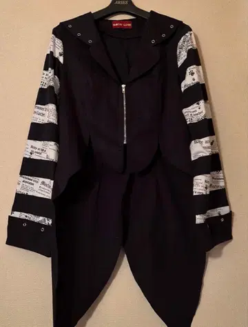 BODY LINE 고스로리 세일러 연미 자켓