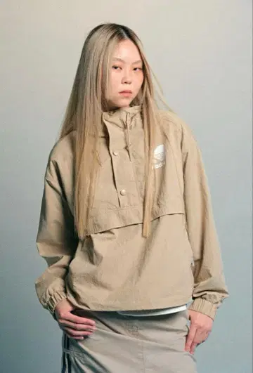 H&M 코닥 프린트 디자인 나일론 후드 자켓