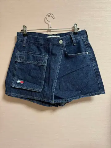 TOMMY JEANS 다크 블루 숏팬츠 27