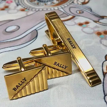 [ 새상품급 ] BALLY 발리 넥타이핀 커프스 세트 골드 남성용
