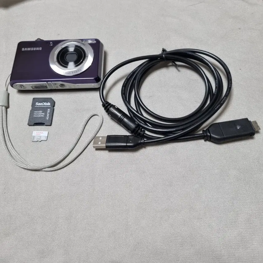 삼성 한효주 보라색 디카 VLUU PL100  카메라 판매합니다.