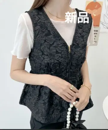 [새상품] 퓨티아랜드 자카드 플라워 베스트 페플럼 상의