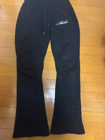 painlove 즉시 완판 인기 블랙 플레어 팬츠