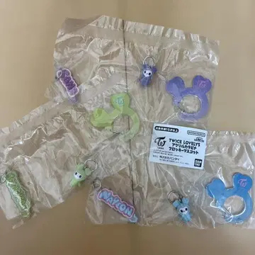 TWICE LOVELYS 아크릴 카라비너 플로키 마스코트