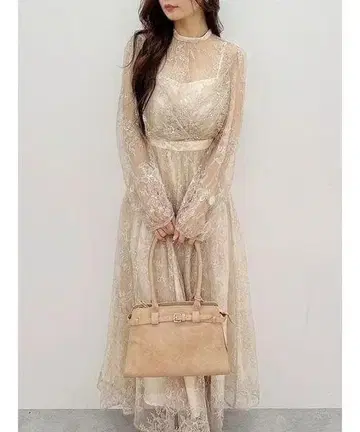 새상품급 MERCURYDUO 레이스 개더 플레어 원피스