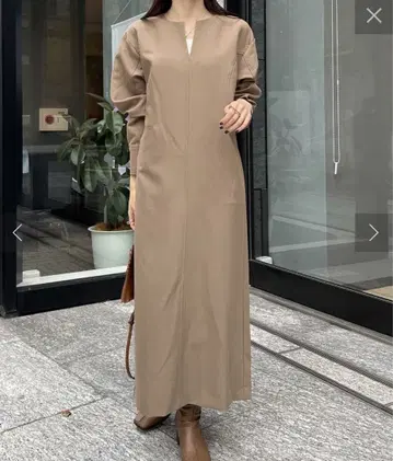 사이드 블로킹 원피스 CAPRICIEUX LE'MAGE