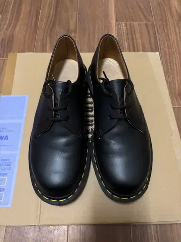 닥터마틴 1461 MIE (닥터마틴 3홀 영국제)