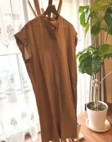 브라운 반팔 셔츠 원피스