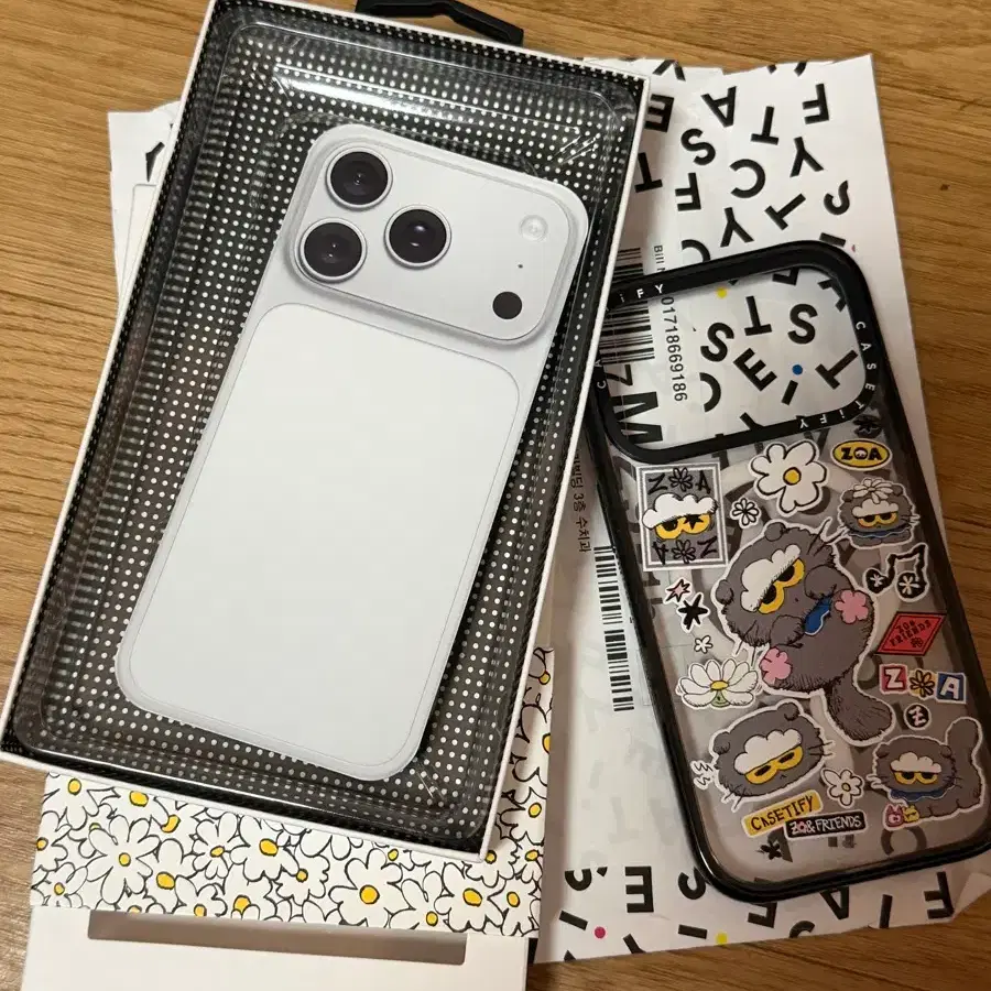 iPhone Case G-dragon Collaboration GD Case on Bunjang Global Site.