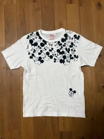 미키마우스 프린트 반팔 T셔츠