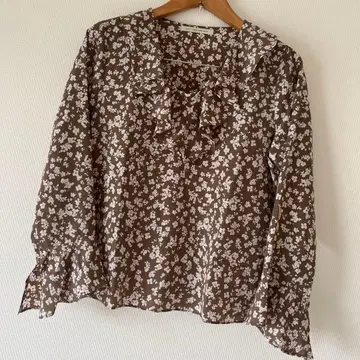 LUCA 루카 블라우스 꽃무늬 긴팔 프릴