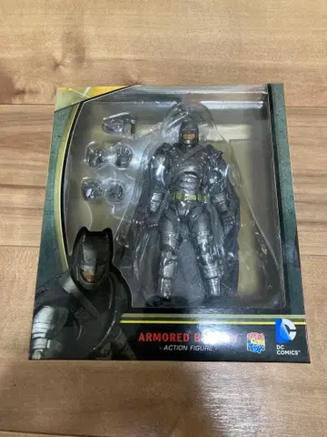 MAFEX 아머드 배트맨 MAFEX BATMAN 메디콤