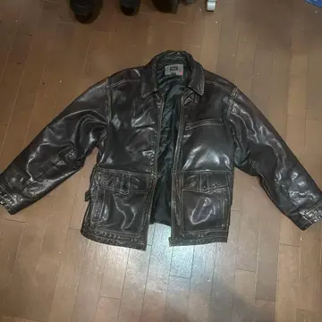 다크 브라운 가죽 라이더 자켓