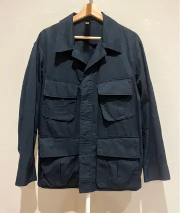 새상품급 유니클로 U 밀리터리 워크 자켓 네이비 사이즈 M