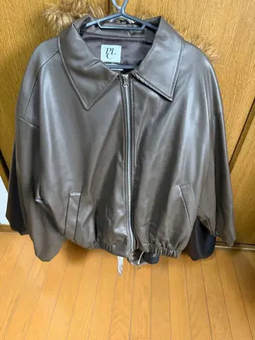 브라운 가죽 자켓