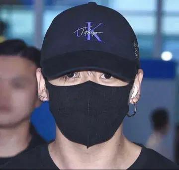 캘빈클라인 TOKYO 하라주쿠 한정판 캡 BTS 정국 착용