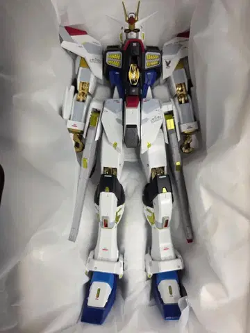 초합금 마이티 스트라이크 프리덤 건담