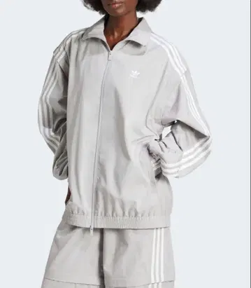 아디레늄 시즌 2 오버사이즈 지퍼 오프 트랙탑